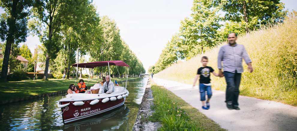 Réserver un bateau depuis la base Marin D'Eau Douce de Meaux pour un dépaysement en bord de Marne à 30 minutes de Paris